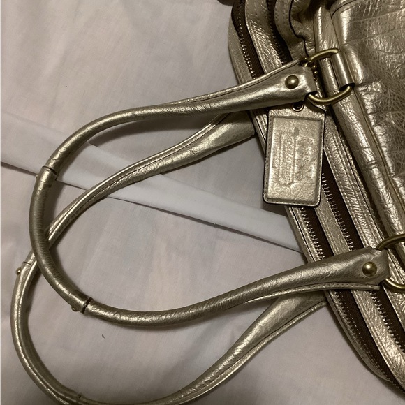 Coach - Picture 9 of 11